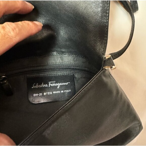 Salvatore Ferragamo Black Leather Shoulder Bag Vintage - Picture 10 of 11